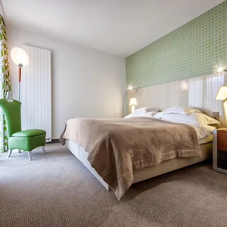 Eden Roc - The Leading Of The World 5*