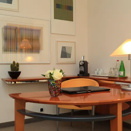 Eden Roc - The Leading Of The World 5*