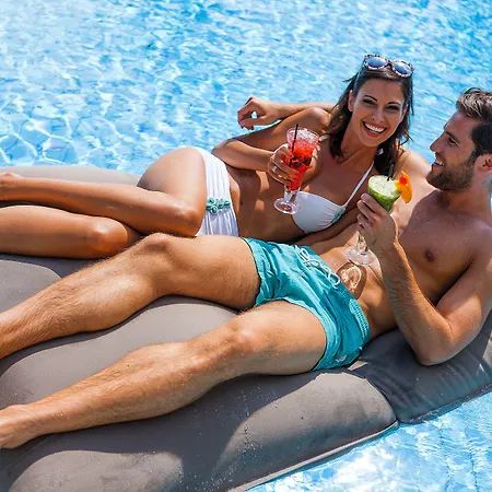 מלון Eden Roc - The Leading Of The World 5*