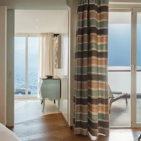 Eden Roc - The Leading Of The World