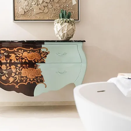 Eden Roc - The Leading Of The World מלון אסקונה