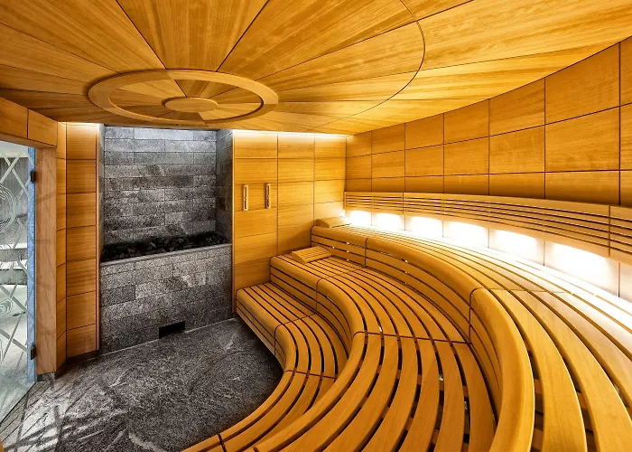 Hotel Eden Roc - The Leading Of The World