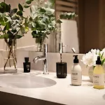 فندق Eden Roc - The Leading Of The World 5*