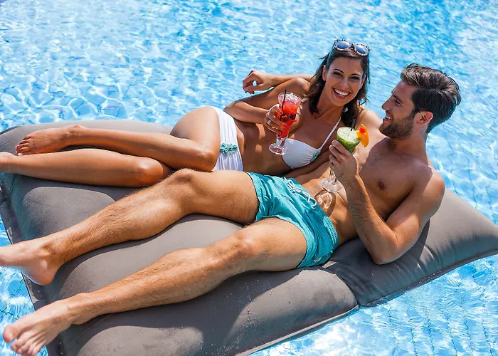 Готель Eden Roc - The Leading Of The World 5*