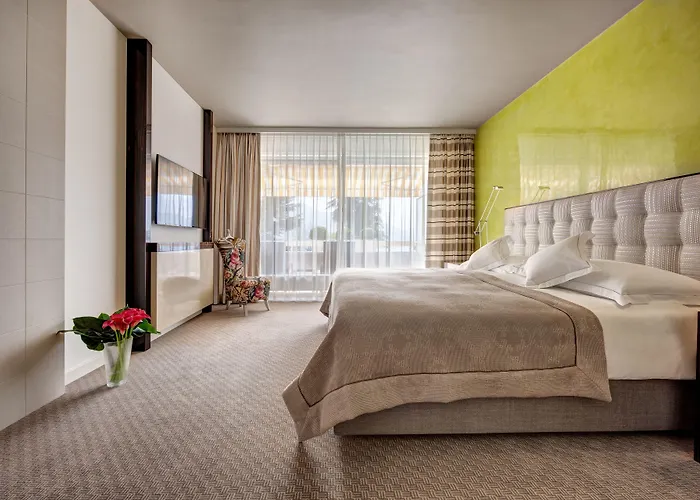 Eden Roc - The Leading Of The World Готель 5*