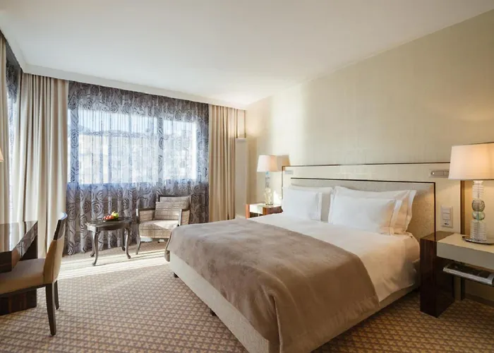 Eden Roc - The Leading Of The World Готель Аскона