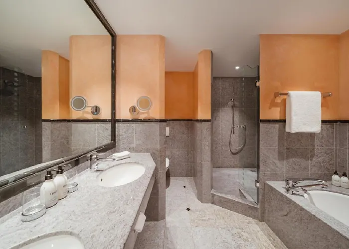 Eden Roc - The Leading Of The World Готель Аскона